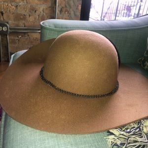 Brown floppy hat